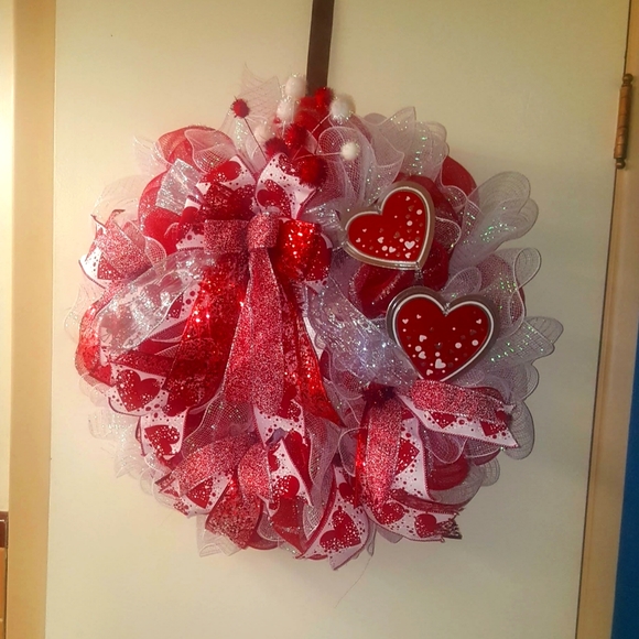 Valentine's wreath - Picture 1 of 1